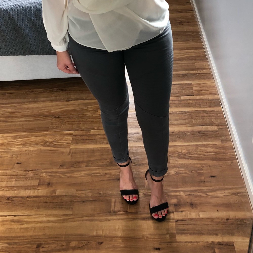 Grey Moto stitch pants size 7